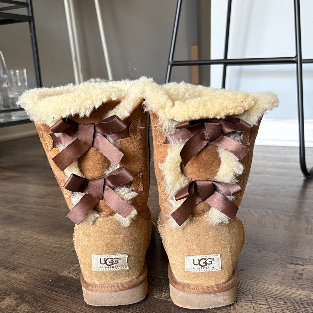 UGG Chestnut Boots with Chocolate Bows